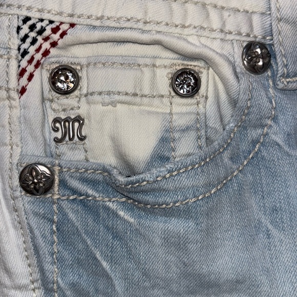 Miss Me Signature Skinny Low Rise Distressed, Patches Jeans, Size 27x31 - Picture 6 of 16